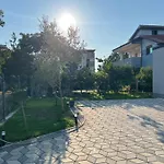 T & I Firepit, Bbq & Grill Villa Durrës