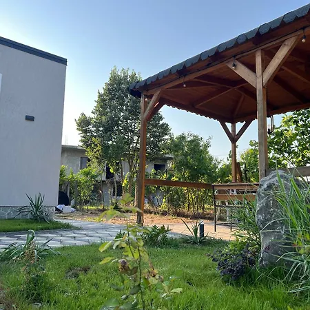 T & I Firepit, Bbq & Grill * Durrës