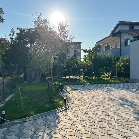 T & I Firepit, Bbq & Grill Vila Drač