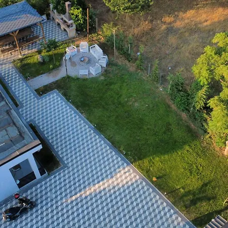 T & I Firepit, Bbq & Grill Vila *