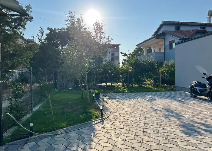 T & I Firepit, Bbq & Grill Villa