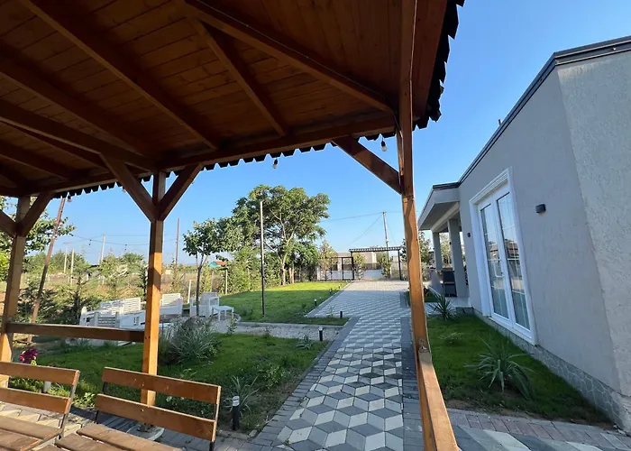 T & I Firepit, Bbq & Grill Villa